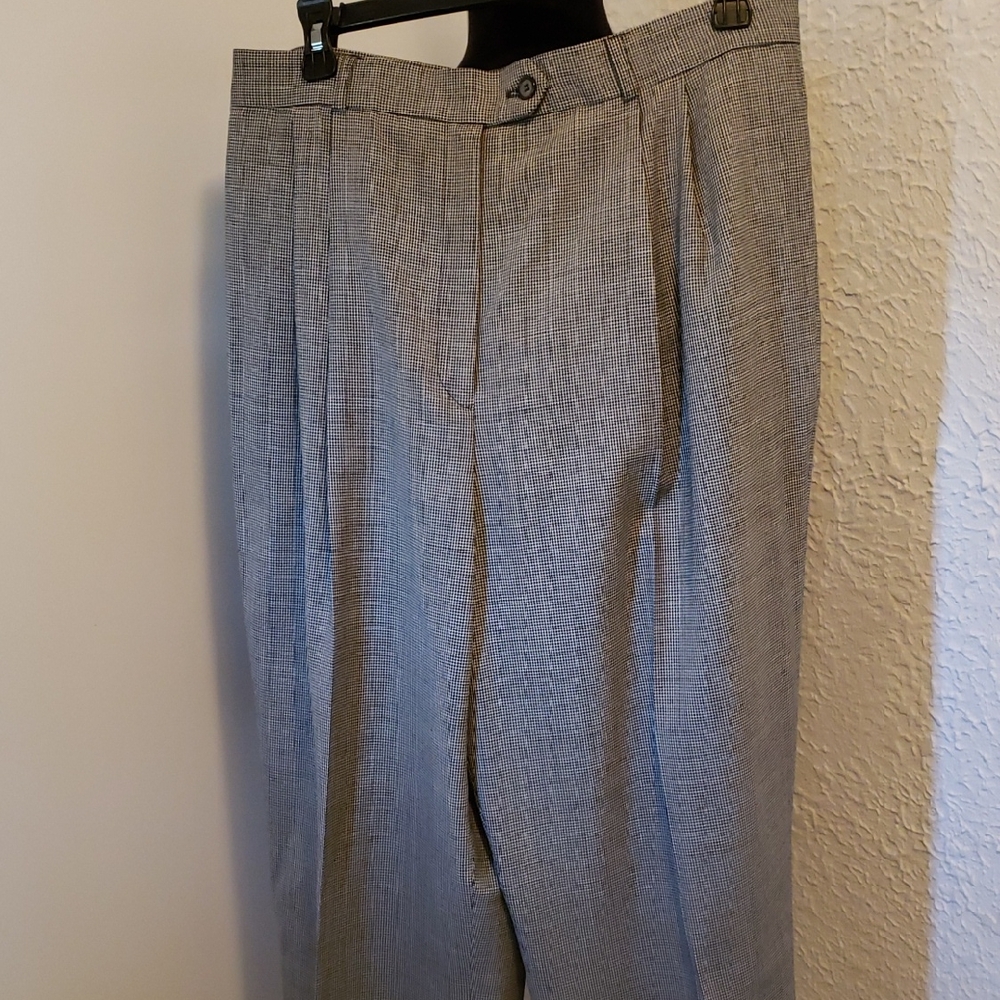 Barrie Pace  Women's Gray Checkered Trousers